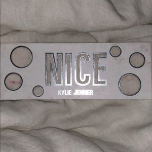 💥FINAL PRICE DROP💥Kylie Jenner NICE palette